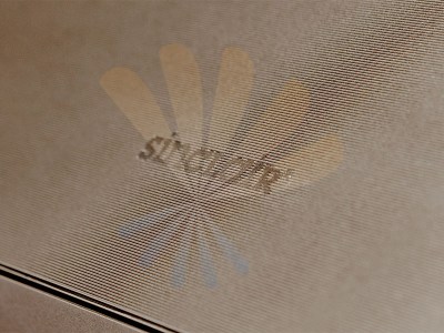 Sinclair Marvin champagne boje